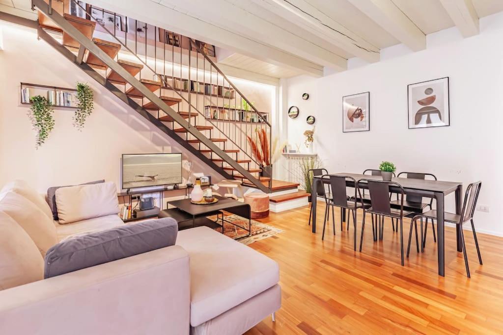 Апартаменты Elegante Loft Su 2 Piani A 5 Minuti Da San Siro Милан Экстерьер фото